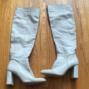 Elegant White Knee-High Women's Boots Zara Leather size 40
